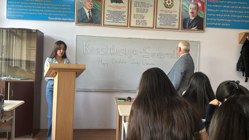 Kollecdə “Hüquqi dövlətin əsas qanunu”mövzusu müzakirə olundu - Əlavə şəkil 5